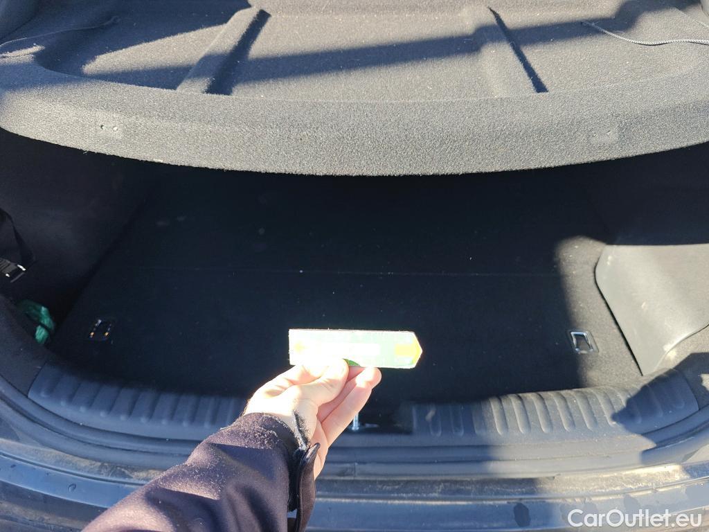  KIA  XCeed KIA  1.6 GDi PHEV 104kW (141CV) eDrive #7