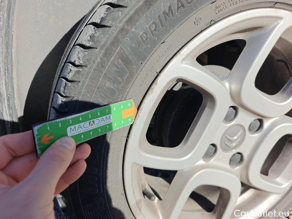  Citroen  C4 Cactus CITROEN  / 2018 / 5P / berlina con portón BlueHDi 74KW (100CV) S&S Feel #14