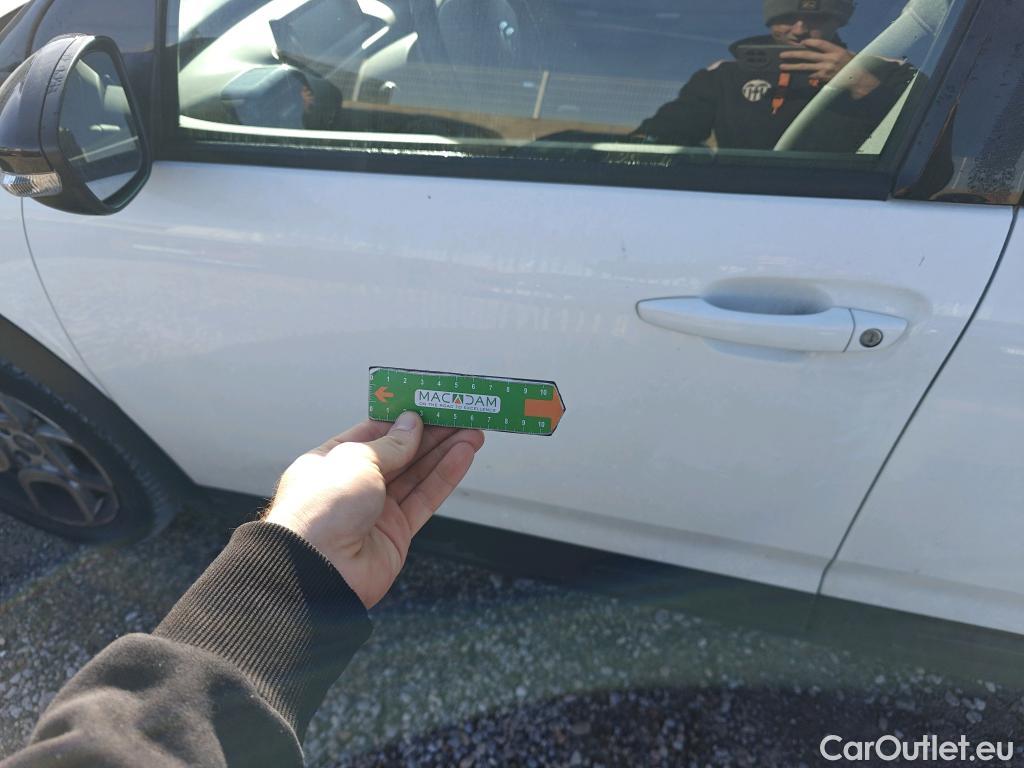  Citroen  C4 Cactus CITROEN  / 2018 / 5P / berlina con portón BlueHDi 74KW (100CV) S&S Feel #27