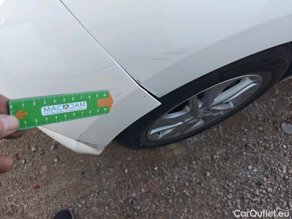  Mazda  2  MAZDA Mazda/ 2019 / 5P / berlina con portón 1.5 85 kW (116 CV) CVT Centre-line #8