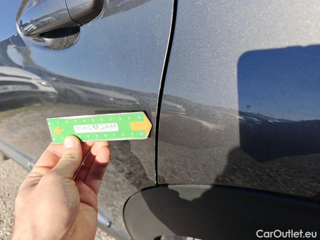  Peugeot  3008 PEUGEOT  Hybrid / 2020 / 5P / todoterreno 225 e-EAT8 Allure (AC2) #50