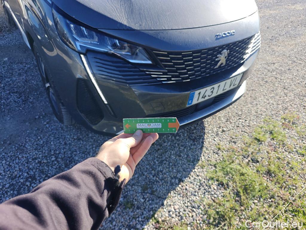  Peugeot  3008 PEUGEOT  Hybrid / 2020 / 5P / todoterreno 225 e-EAT8 Allure (AC2) #20