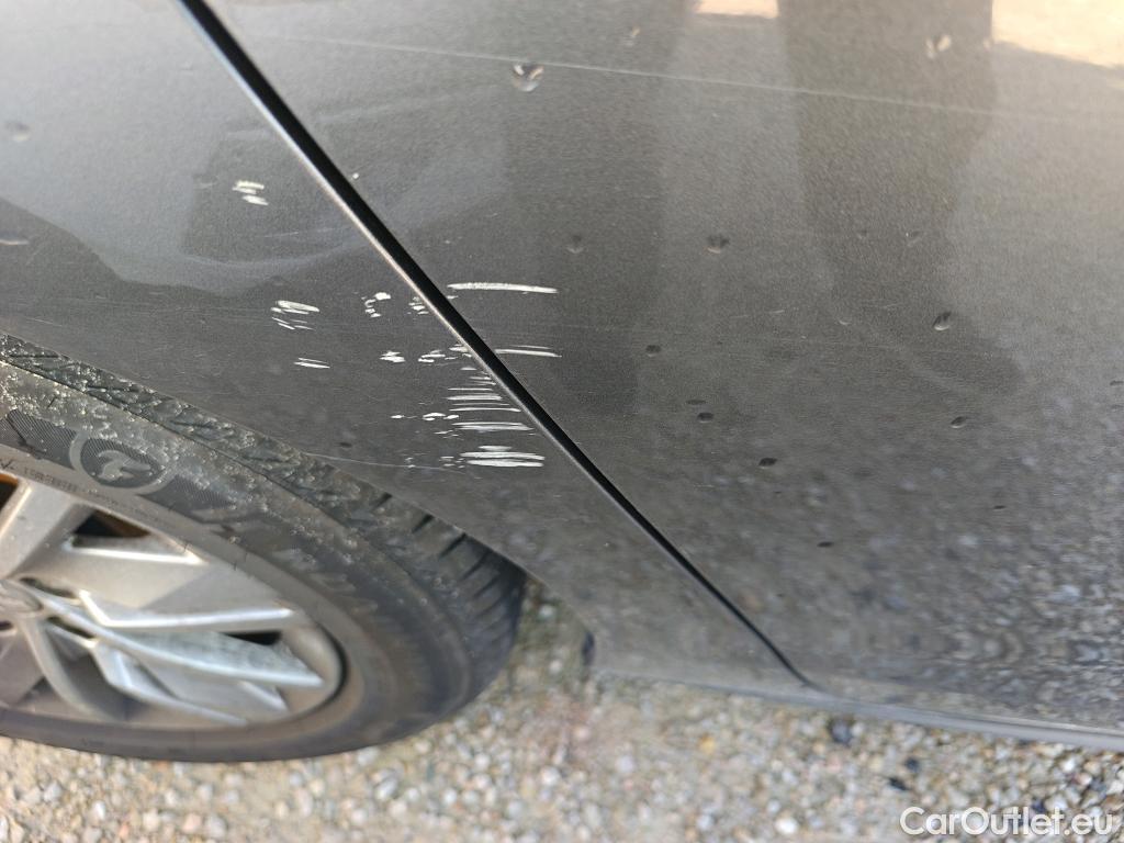  Peugeot  508 PEUGEOT  / 2018 / 5P / berlina con portón 5P Active Pack BlueHDi 130 S&S EAT8 (AC) #16