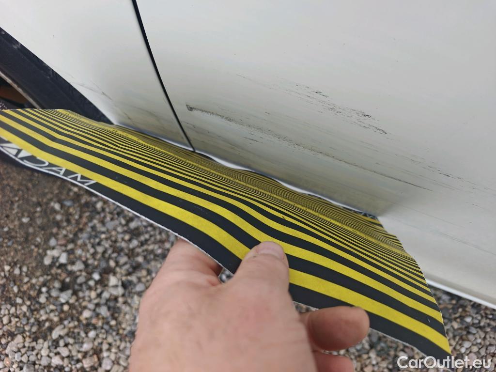  Peugeot  308 PEUGEOT  / 2017 / 5P / berlina con portón 5p Active Pack BlueHDi 130 S&S #4