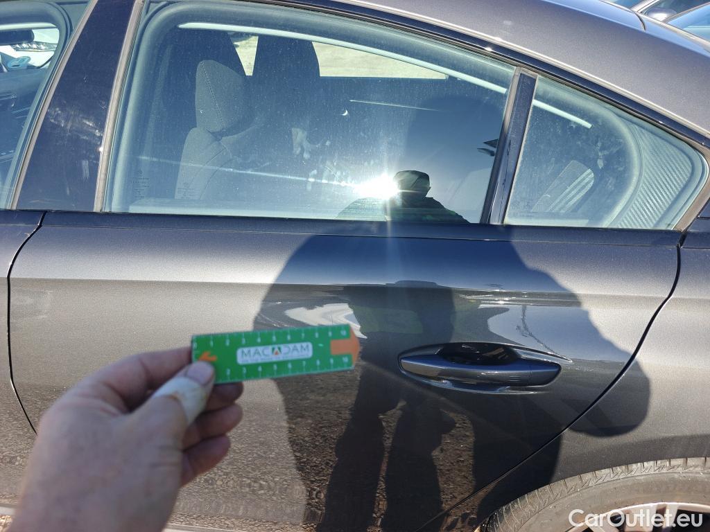  Peugeot  508 PEUGEOT  / 2018 / 5P / berlina con portón 5P Active Pack BlueHDi 130 S&S EAT8 (AC) #43