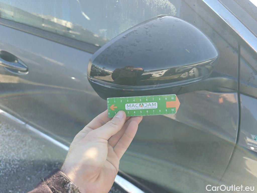  Peugeot  3008 PEUGEOT  Hybrid / 2020 / 5P / todoterreno 225 e-EAT8 Allure (AC2) #34