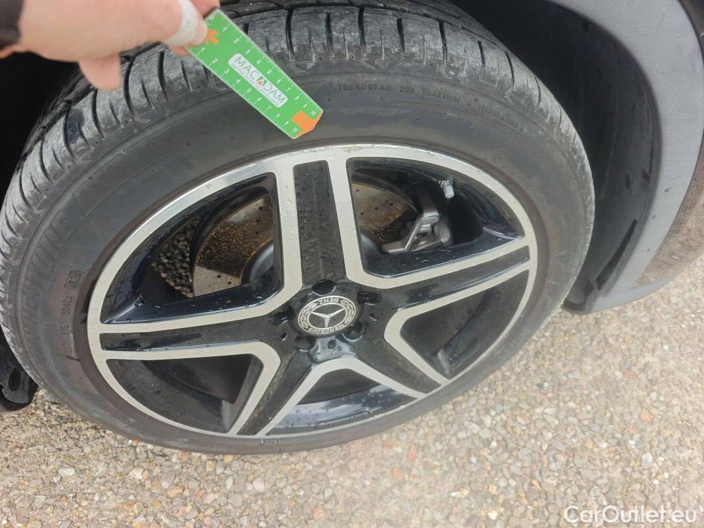  Mercedes  GLA MERCEDES-BENZ CLASE  5p 1G todoterreno  220 d #8