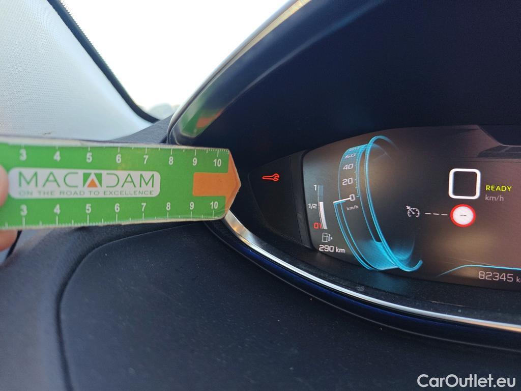  Peugeot  3008 PEUGEOT  Hybrid / 2020 / 5P / todoterreno 225 e-EAT8 Allure (AC2) #27