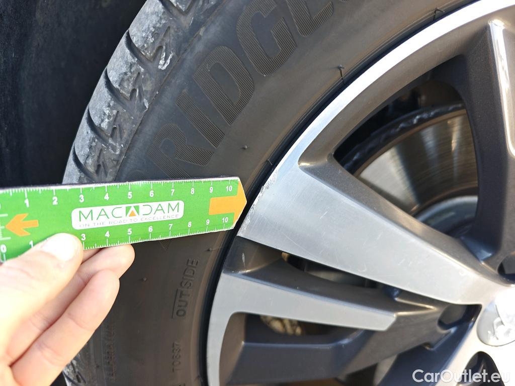  Peugeot  3008 PEUGEOT  Hybrid / 2020 / 5P / todoterreno 225 e-EAT8 Allure (AC2) #4