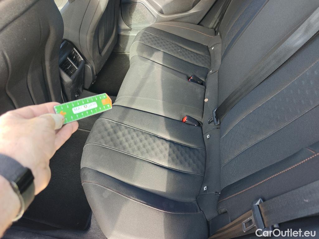  Peugeot  508 PEUGEOT  / 2018 / 5P / berlina con portón 5P Active Pack BlueHDi 130 S&S EAT8 (AC) #45