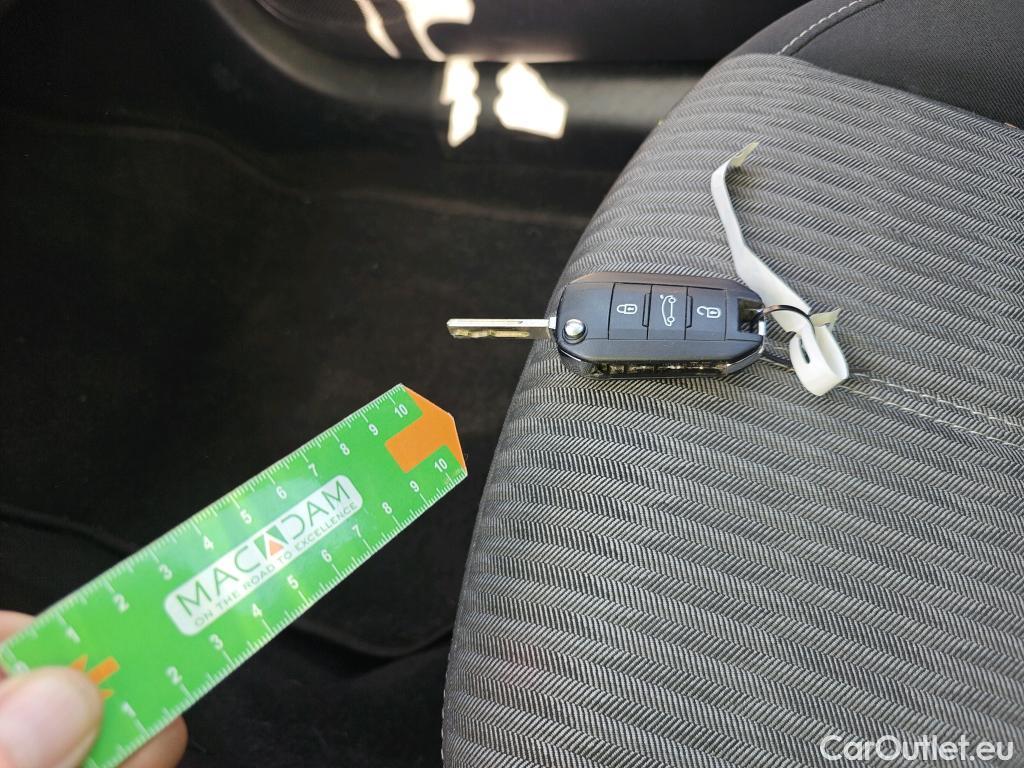  Opel  Corsa OPEL  / 2019 / 5P / berlina con portón 1.2T XHL 74kW (100CV) Edition #2