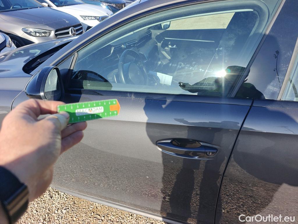  Peugeot  508 PEUGEOT  / 2018 / 5P / berlina con portón 5P Active Pack BlueHDi 130 S&S EAT8 (AC) #23