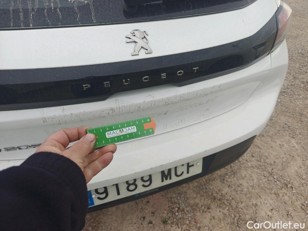  Peugeot  208 PEUGEOT e- / 2019 / 5P / berlina con portón Eléctrico Active #28