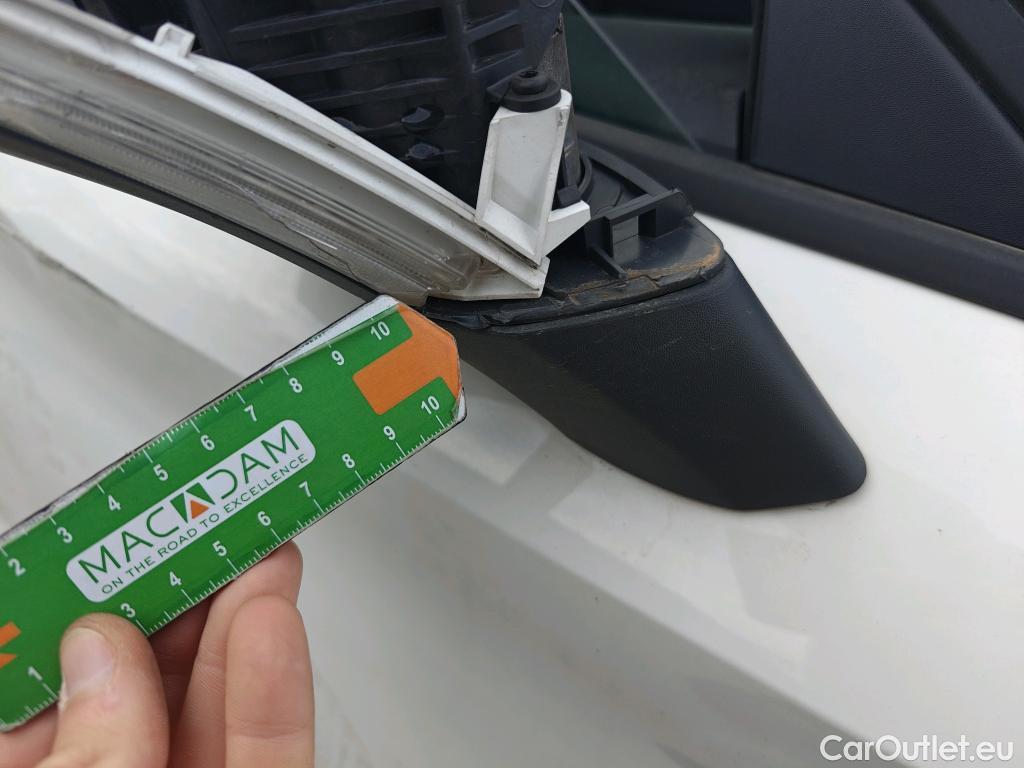  Land Rover  Discovery SEAT Nuevo León / 2020 / 5P / berlina con portón 2.0 TDI 85kW S&S Style Go (AC3) #14