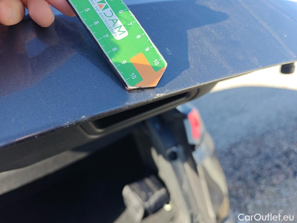  Peugeot  3008 PEUGEOT  Hybrid / 2020 / 5P / todoterreno 225 e-EAT8 Allure (AC2) #54