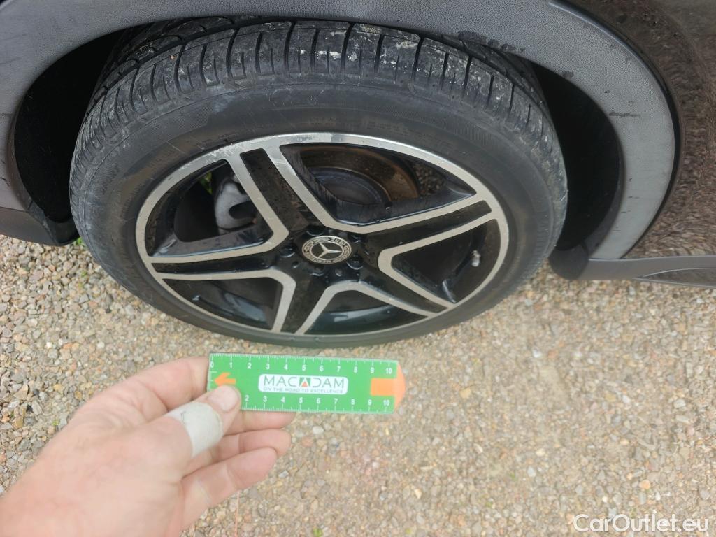  Mercedes  GLA MERCEDES-BENZ CLASE  5p 1G todoterreno  220 d #5