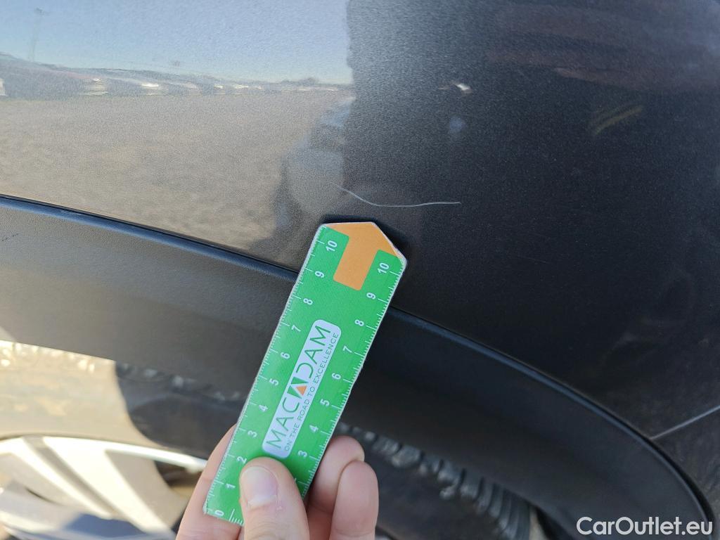  Peugeot  3008 PEUGEOT  Hybrid / 2020 / 5P / todoterreno 225 e-EAT8 Allure (AC2) #47