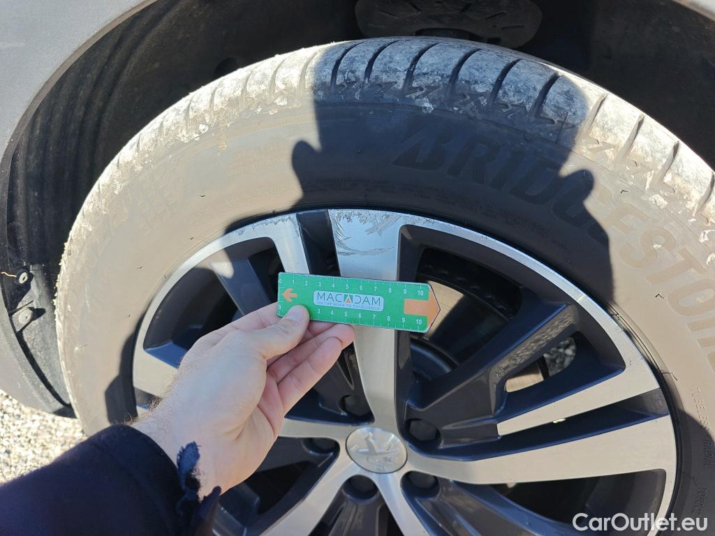  Peugeot  3008 PEUGEOT  Hybrid / 2020 / 5P / todoterreno 225 e-EAT8 Allure (AC2) #8