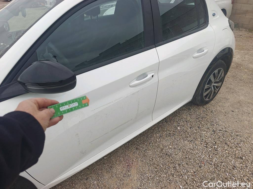  Peugeot  208 PEUGEOT e- / 2019 / 5P / berlina con portón Eléctrico Active #1