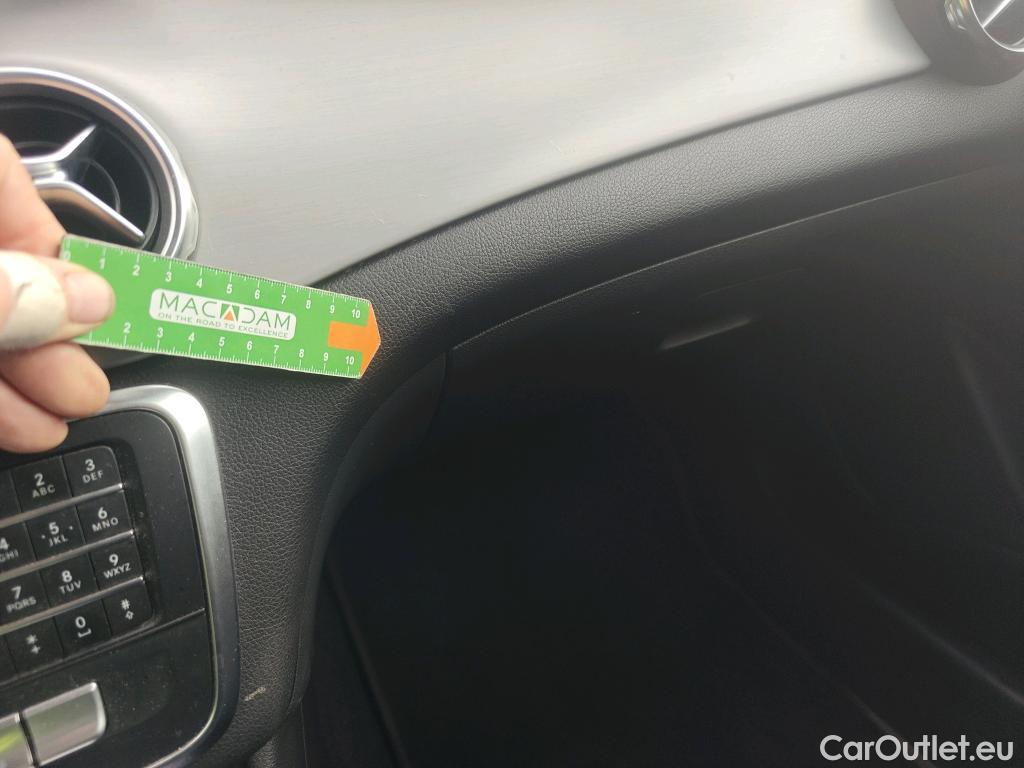  Mercedes  GLA MERCEDES-BENZ CLASE  5p 1G todoterreno  220 d #30