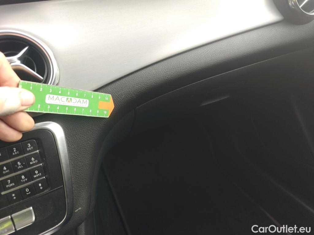  Mercedes  GLA MERCEDES-BENZ CLASE  5p 1G todoterreno  220 d #29