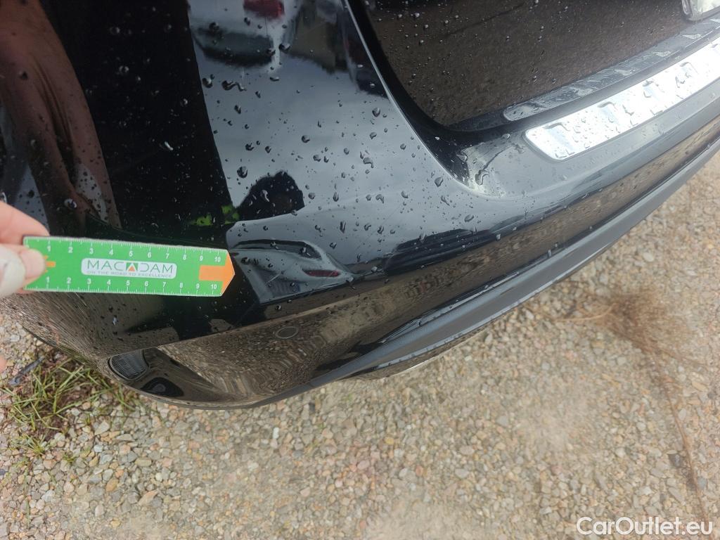  Mercedes  GLA MERCEDES-BENZ CLASE  5p 1G todoterreno  220 d #37