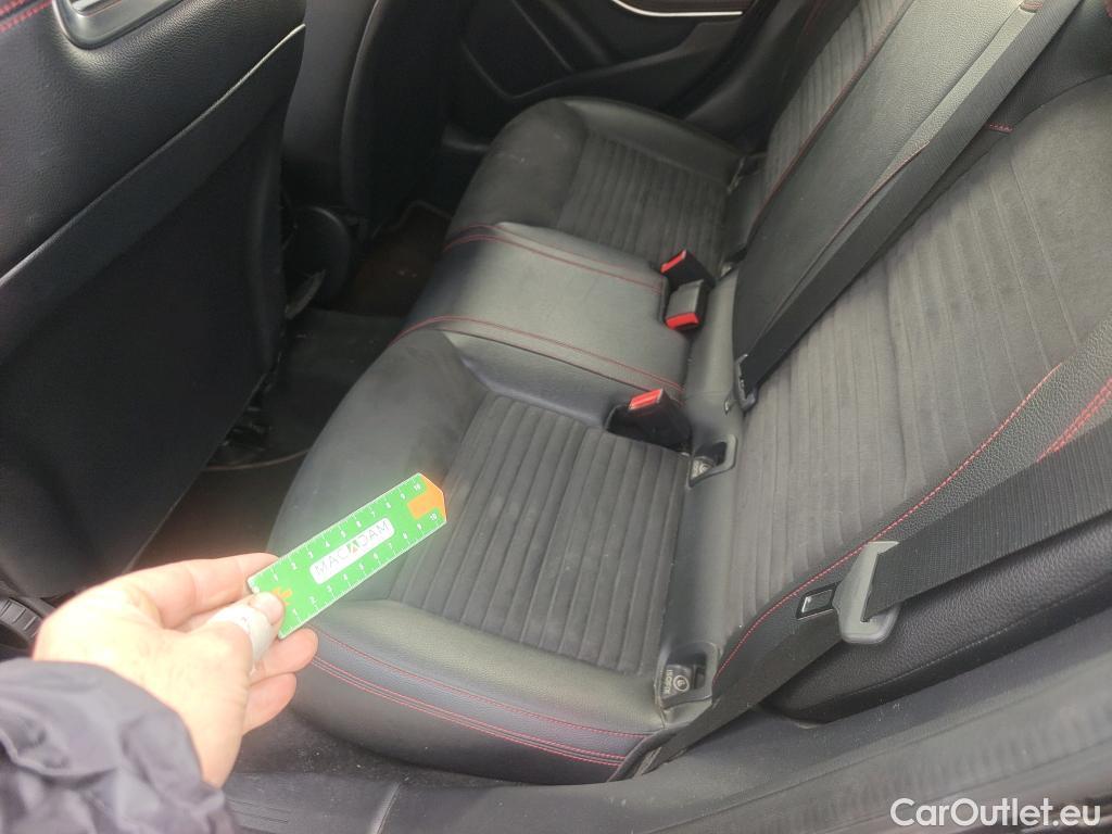  Mercedes  GLA MERCEDES-BENZ CLASE  5p 1G todoterreno  220 d #28