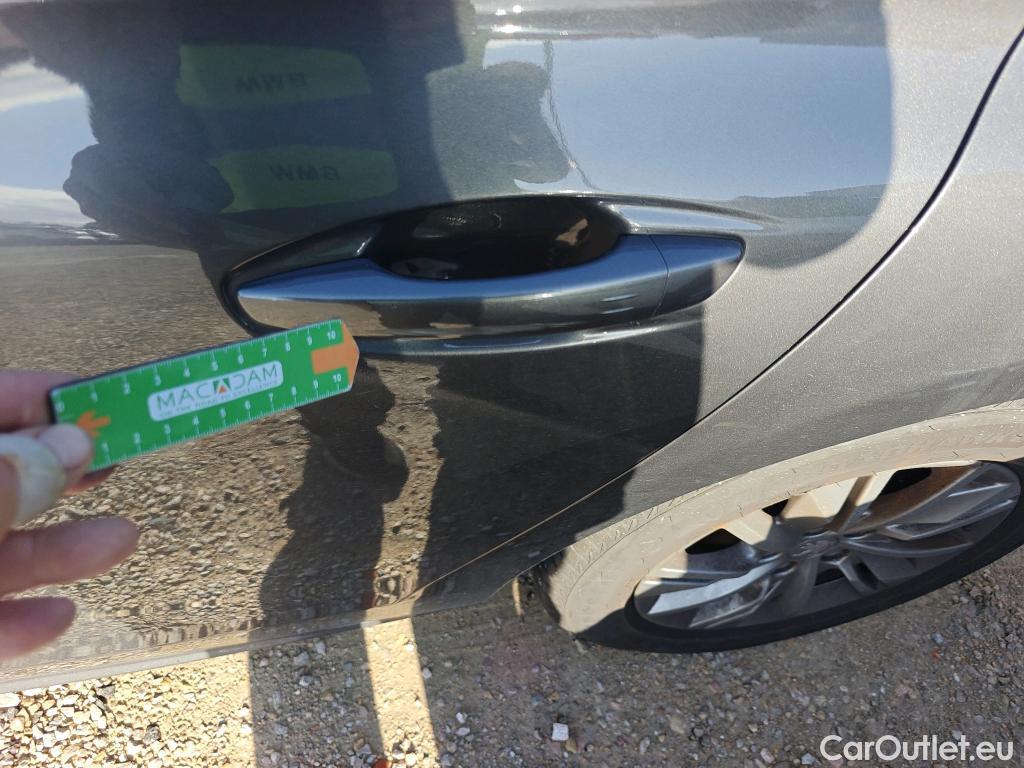  Peugeot  508 PEUGEOT  / 2018 / 5P / berlina con portón 5P Active Pack BlueHDi 130 S&S EAT8 (AC) #42