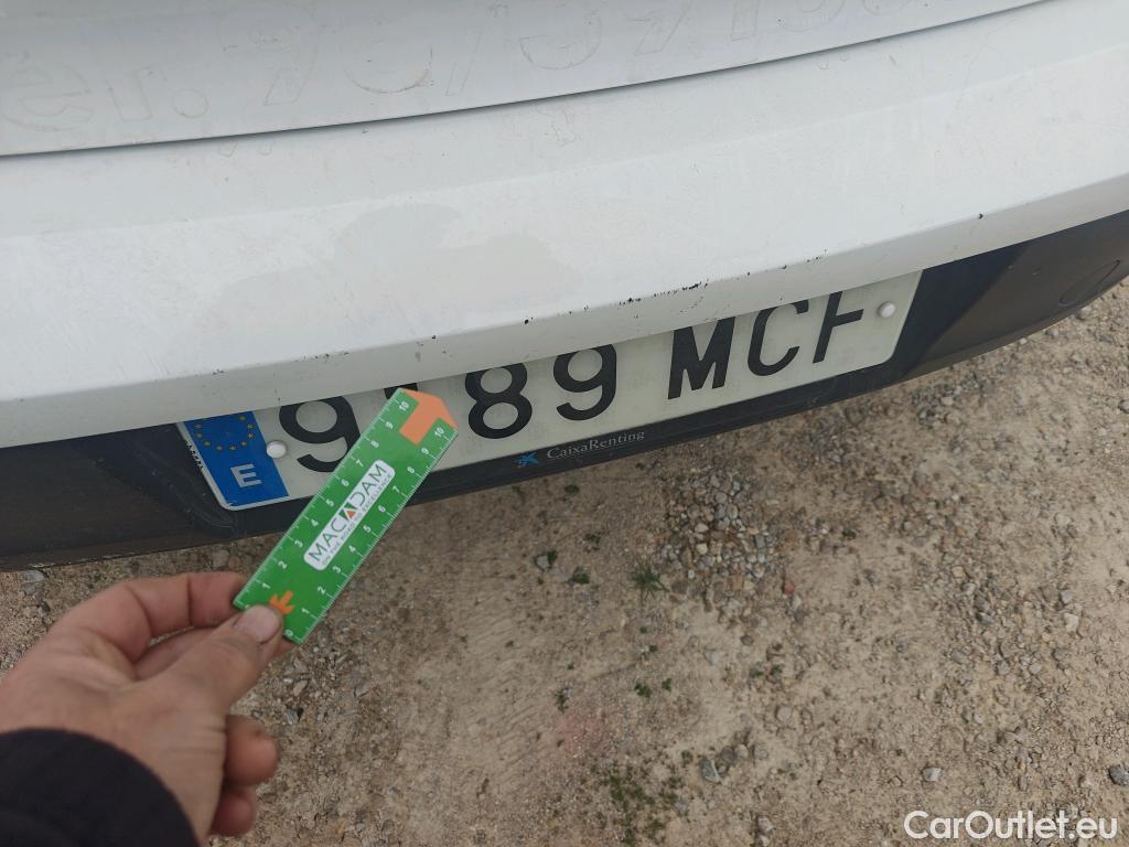  Peugeot  208 PEUGEOT e- / 2019 / 5P / berlina con portón Eléctrico Active #13