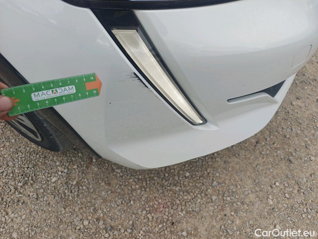  Peugeot  208 PEUGEOT e- / 2019 / 5P / berlina con portón Eléctrico Active #10