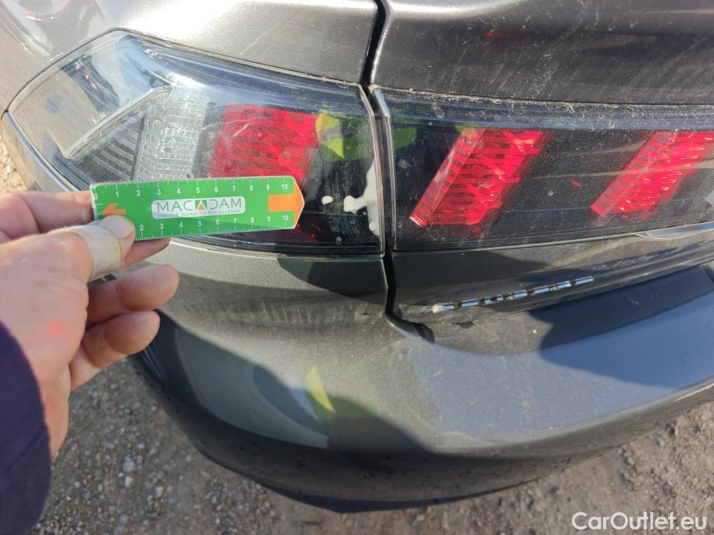  Peugeot  508 PEUGEOT  / 2018 / 5P / berlina con portón 5P Active Pack BlueHDi 130 S&S EAT8 (AC) #5