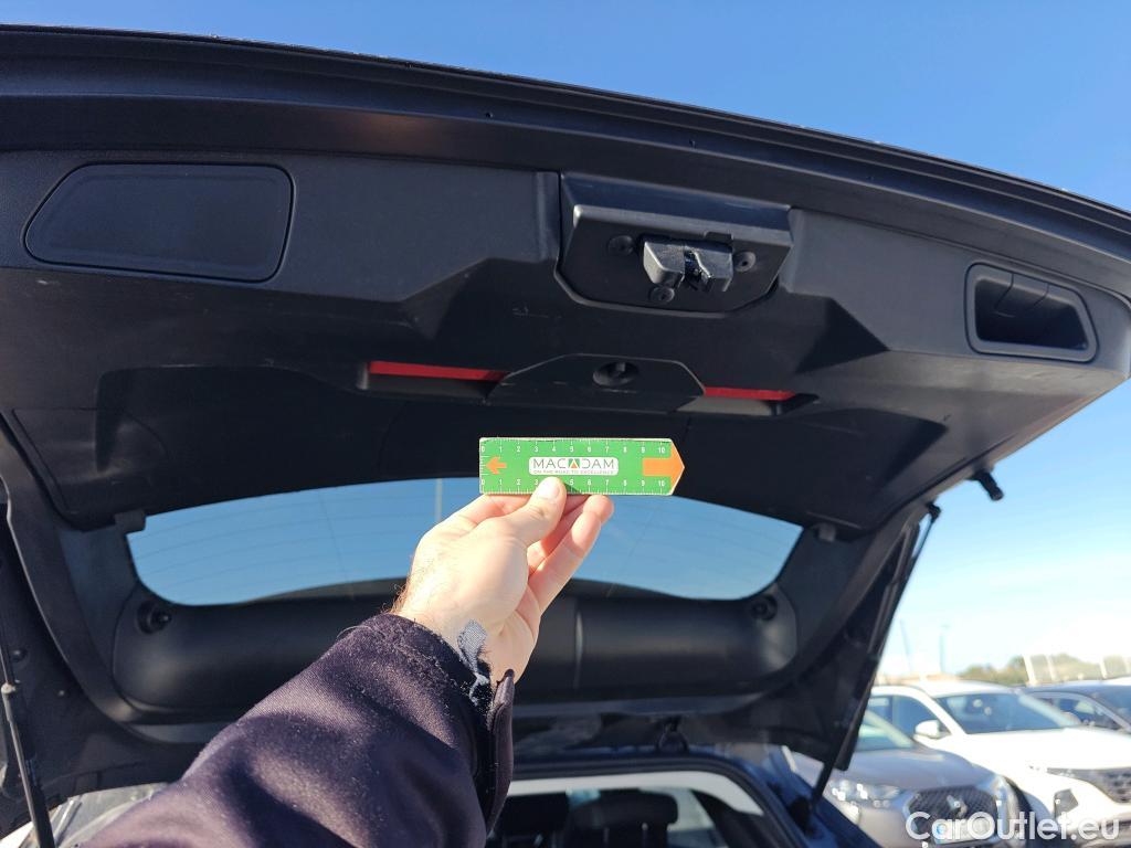  Peugeot  3008 PEUGEOT  Hybrid / 2020 / 5P / todoterreno 225 e-EAT8 Allure (AC2) #14