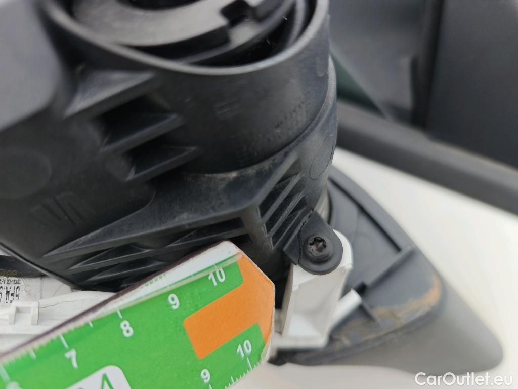  Land Rover  Discovery SEAT Nuevo León / 2020 / 5P / berlina con portón 2.0 TDI 85kW S&S Style Go (AC3) #15