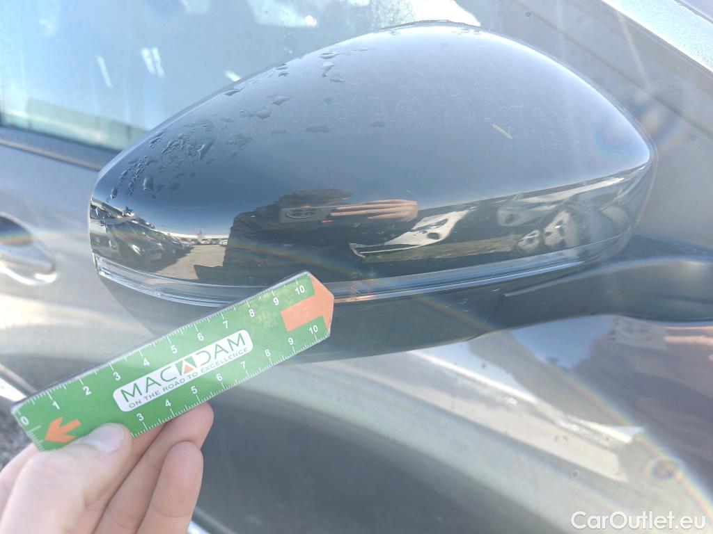  Peugeot  3008 PEUGEOT  Hybrid / 2020 / 5P / todoterreno 225 e-EAT8 Allure (AC2) #33