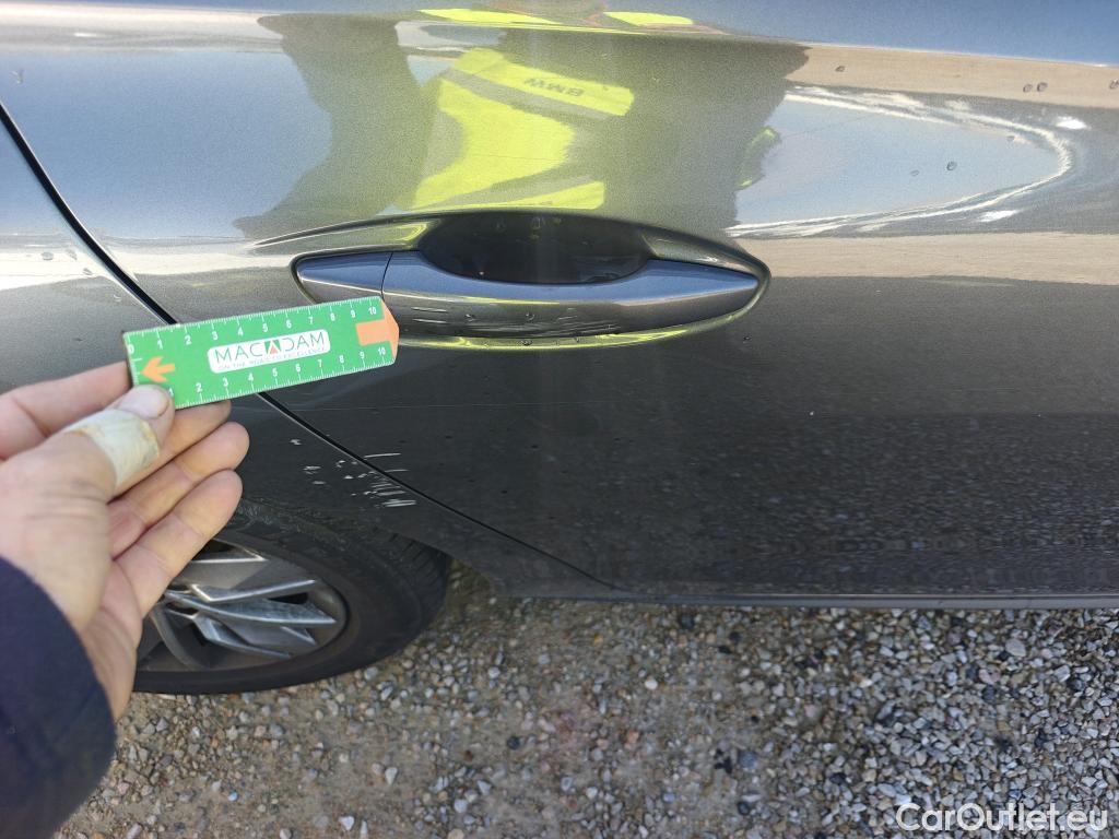  Peugeot  508 PEUGEOT  / 2018 / 5P / berlina con portón 5P Active Pack BlueHDi 130 S&S EAT8 (AC) #40