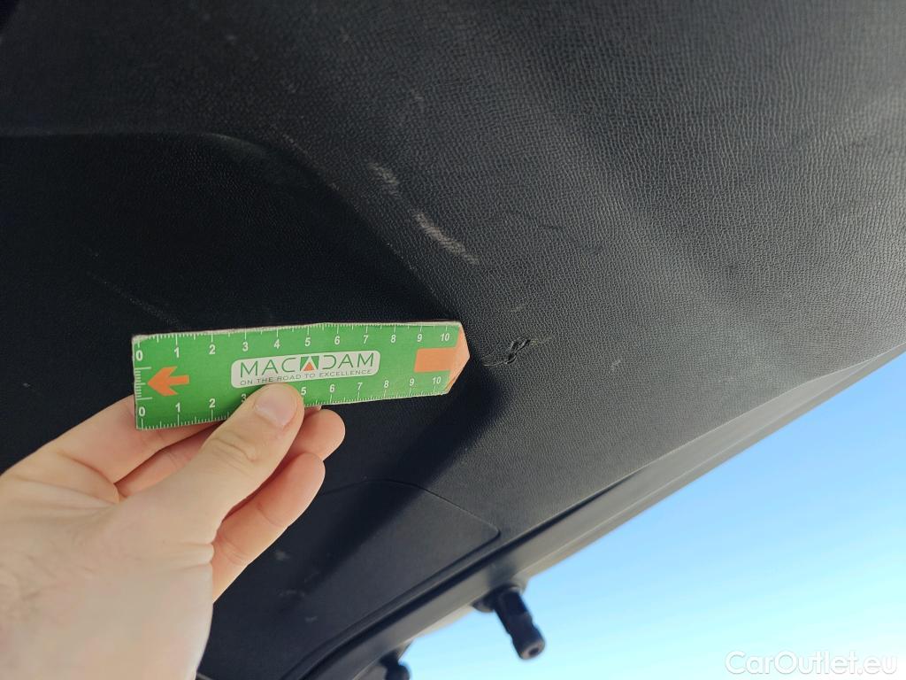  Peugeot  3008 PEUGEOT  Hybrid / 2020 / 5P / todoterreno 225 e-EAT8 Allure (AC2) #16