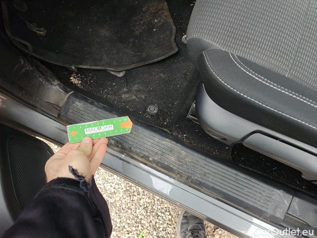  Nissan  Qashqai NISSAN  / 2021 / 5P / todoterreno DIG-T 116kW (158CV) mHEV Xtronic Acenta (AC9) #29