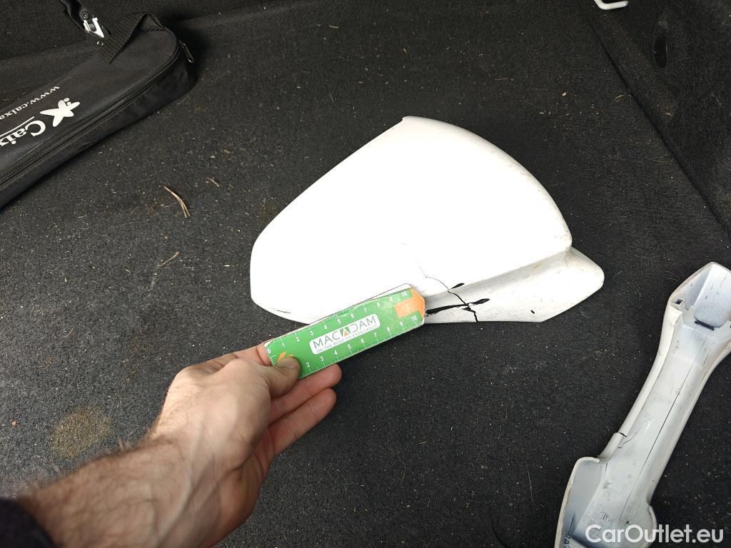  Land Rover  Discovery SEAT Nuevo León / 2020 / 5P / berlina con portón 2.0 TDI 85kW S&S Style Go (AC3) #12