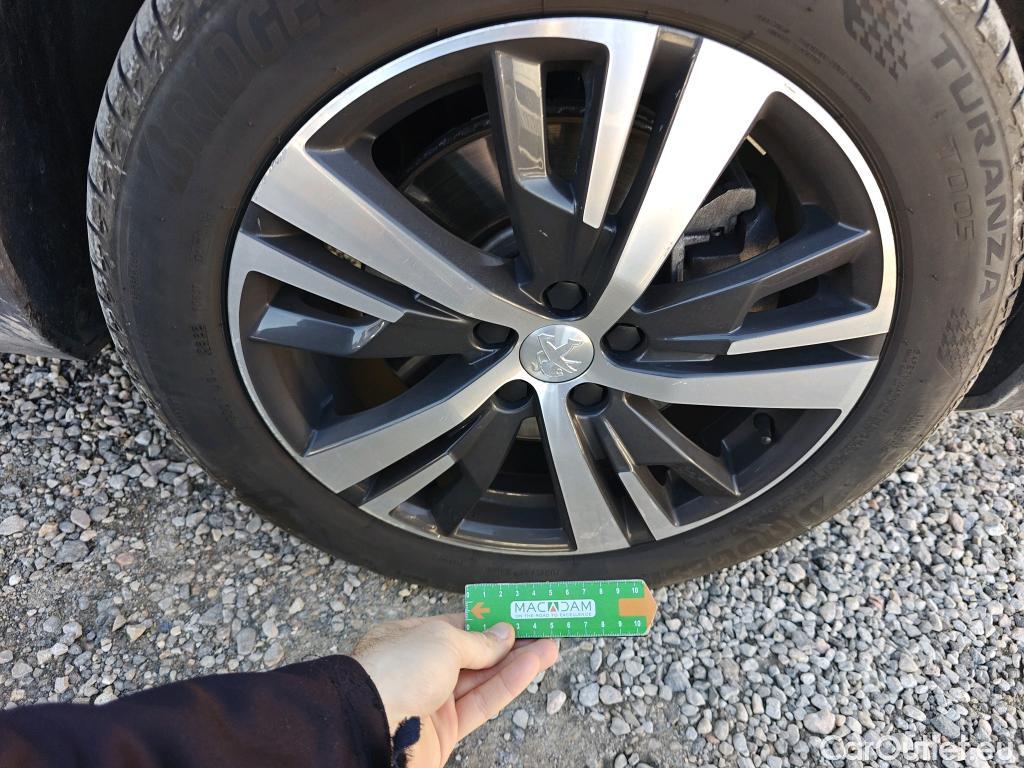  Peugeot  3008 PEUGEOT  Hybrid / 2020 / 5P / todoterreno 225 e-EAT8 Allure (AC2) #3