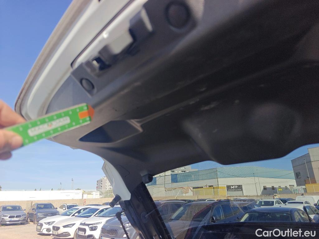  Opel  Corsa OPEL  / 2019 / 5P / berlina con portón 1.2 XEL 55kW (75CV) Edition #18