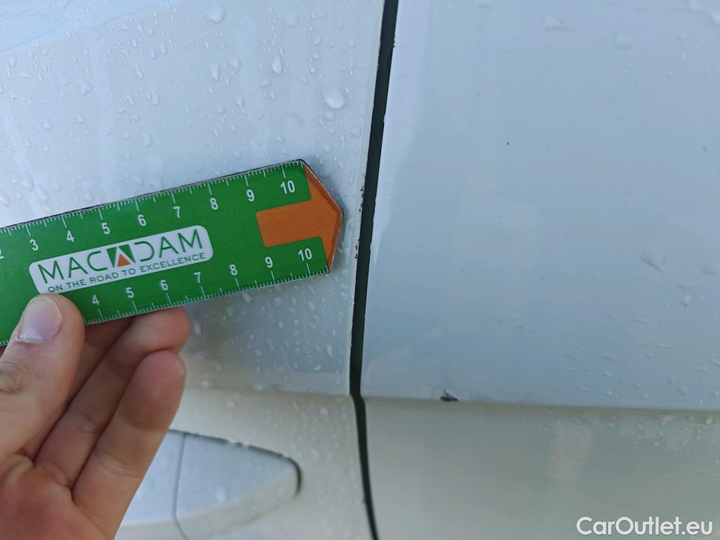  Volkswagen  T-ROC VOLKSWAGEN  / 2017 / 5P / todoterreno Advance 1.0 TSI 81kW (110CV) #32