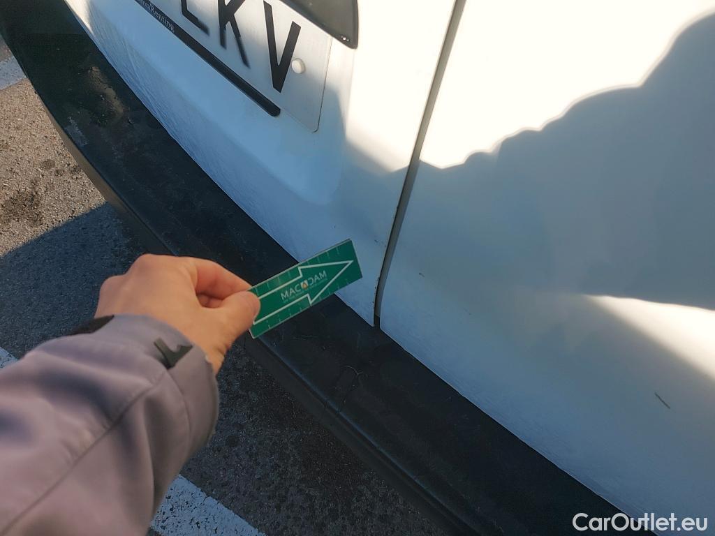  Citroen  Jumpy CITROEN  / 2016 / 4P / furgón Talla XL BlueHDi 120 S&S 6v Club #17