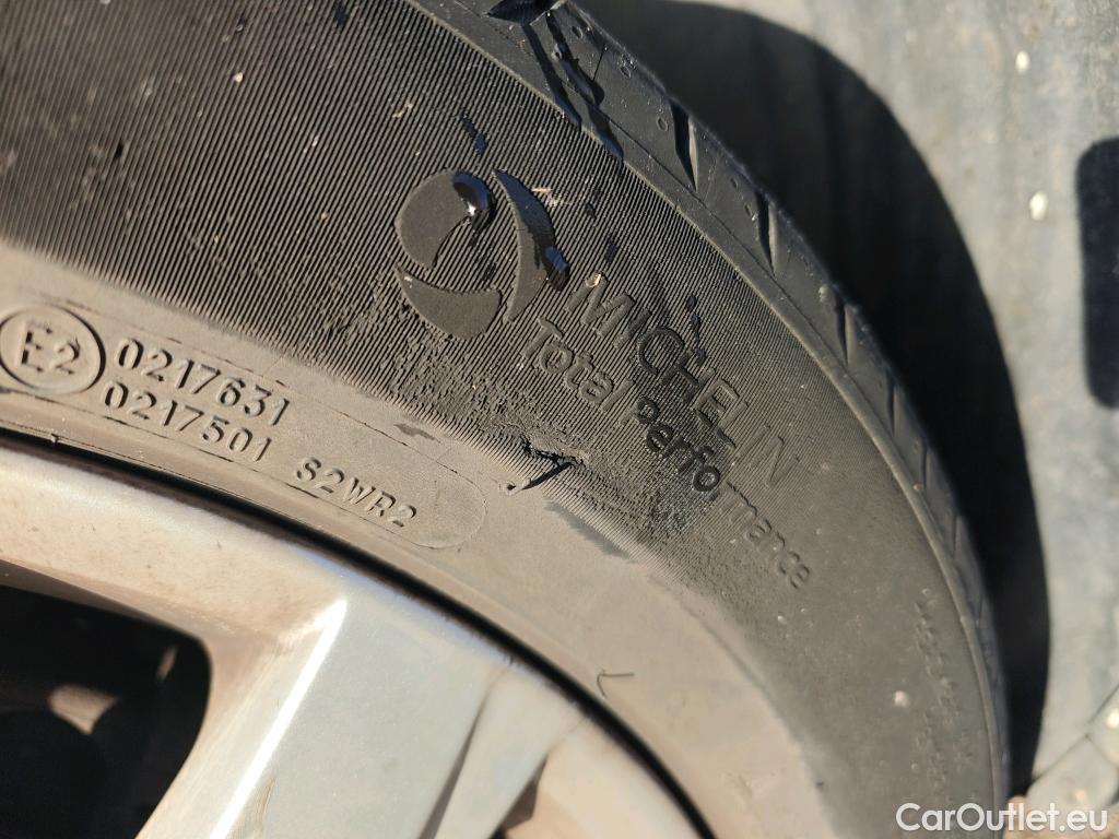  Volkswagen  T-ROC VOLKSWAGEN  / 2017 / 5P / todoterreno Advance 1.0 TSI 81kW (110CV) #7