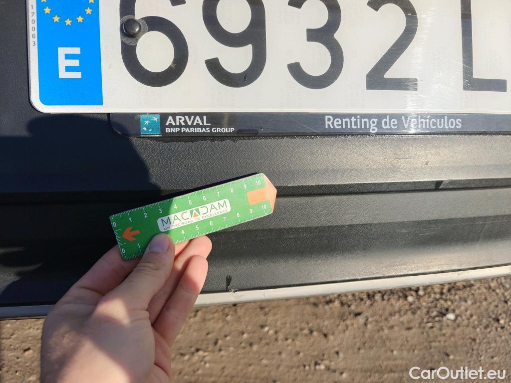  Volkswagen  T-ROC VOLKSWAGEN  / 2017 / 5P / todoterreno Advance 1.0 TSI 81kW (110CV) #37