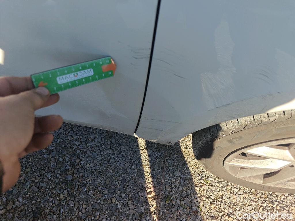  Land Rover  Discovery SEAT Nuevo León / 2020 / 5P / berlina con portón 2.0 TDI 85kW S&S Style Go(SP) #2