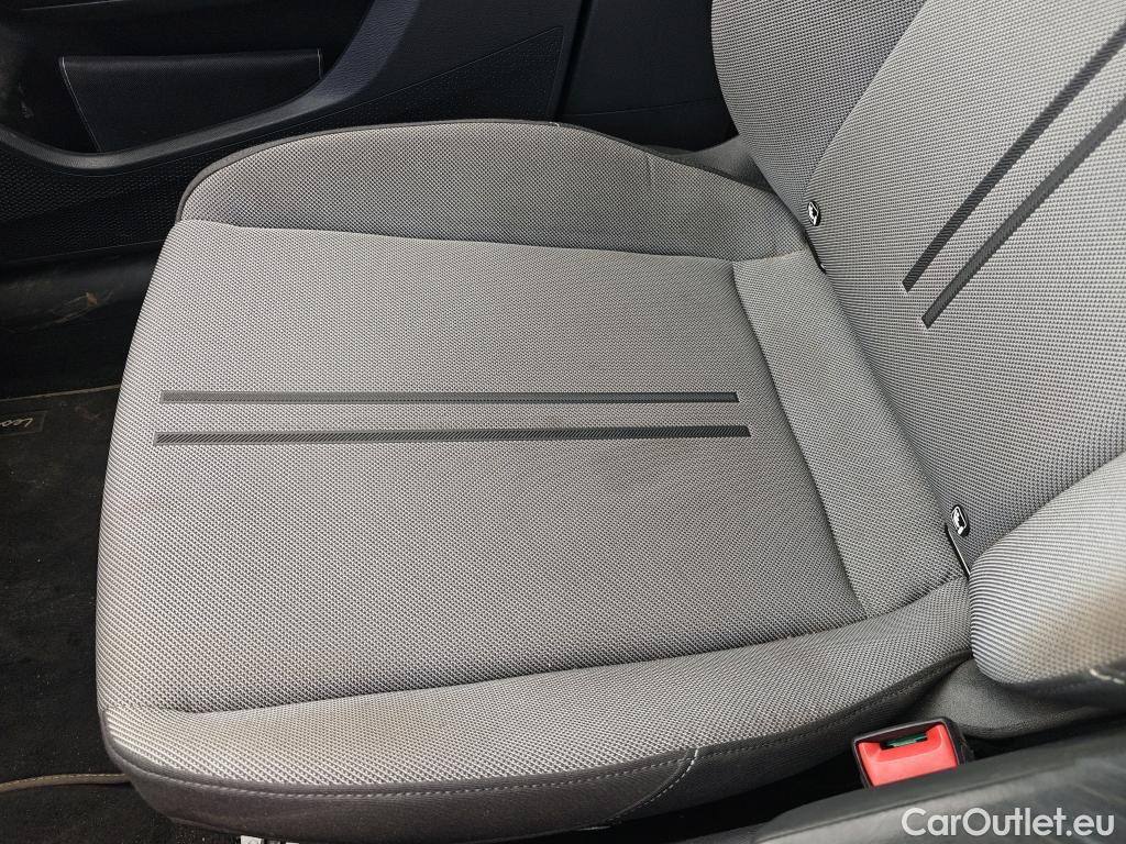  Land Rover  Discovery SEAT Nuevo León / 2020 / 5P / berlina con portón 2.0 TDI 85kW S&S Style Go (AC3) #49