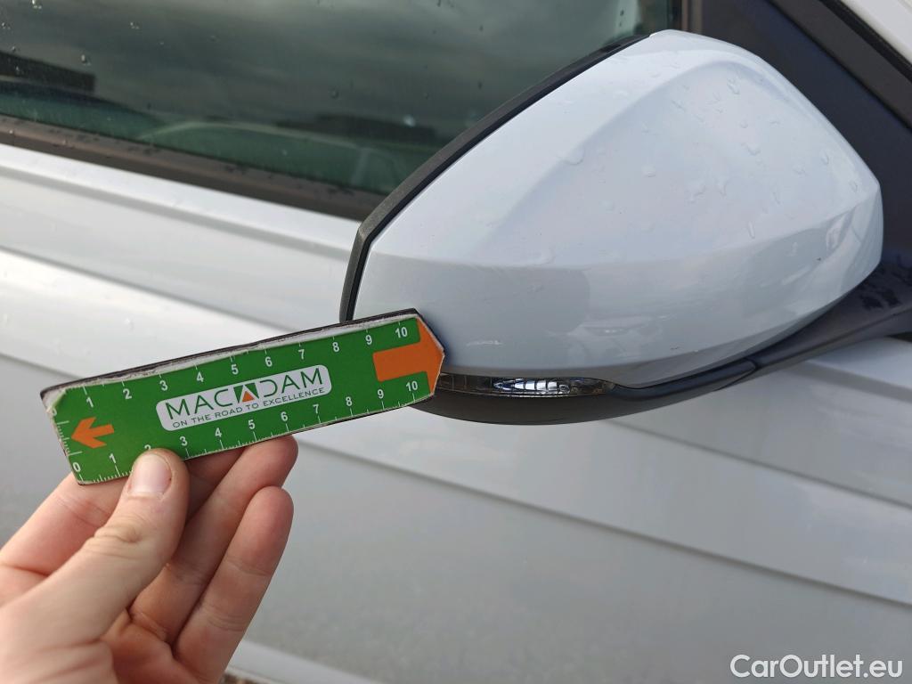  Volkswagen  Polo VOLKSWAGEN  / 2017 / 5P / berlina con portón Advance 1.0 59kW (80CV) #37