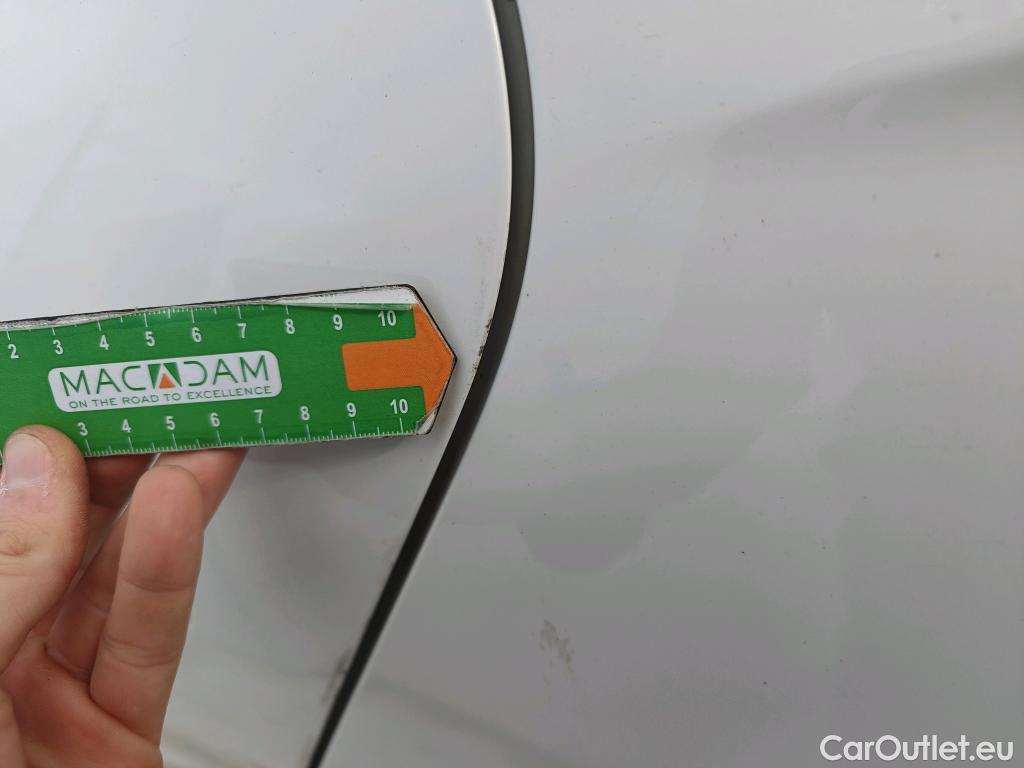  Land Rover  Discovery SEAT Nuevo León / 2020 / 5P / berlina con portón 2.0 TDI 85kW S&S Style Go (AC3) #76