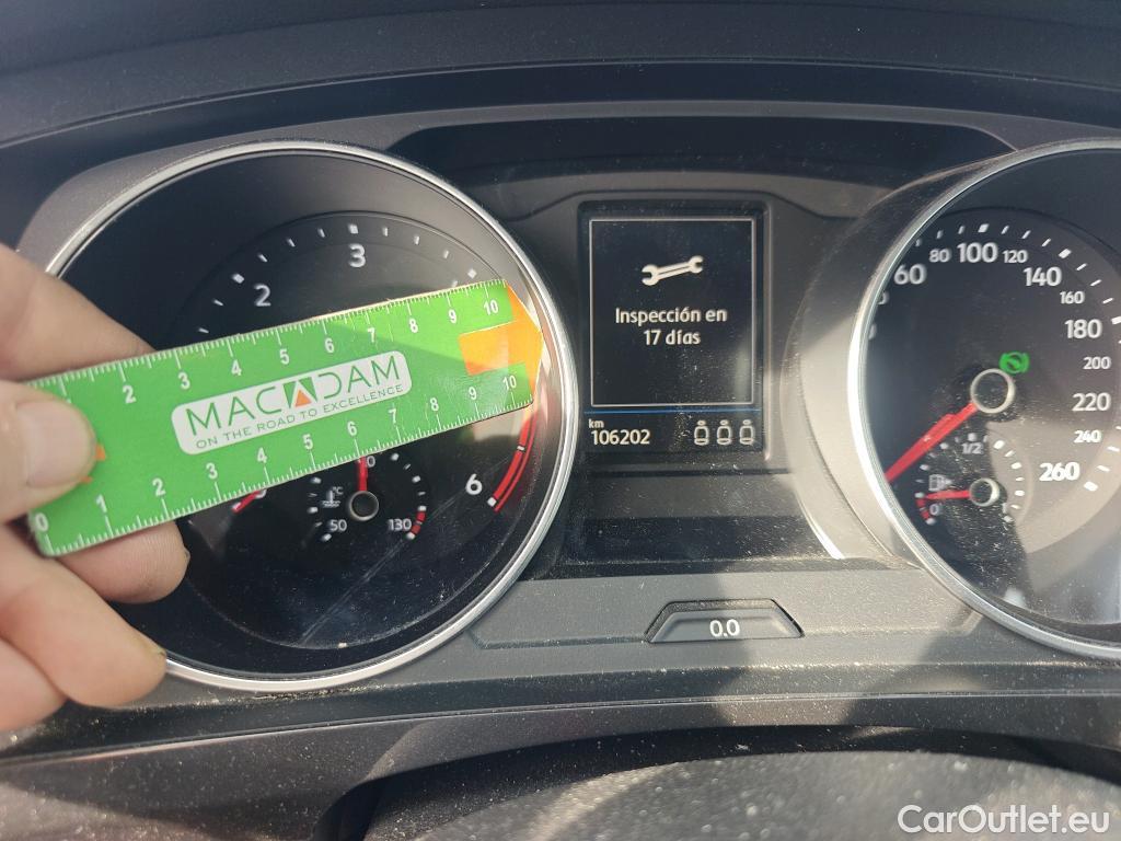  Volkswagen  Tiguan VOLKSWAGEN  / 2020 / 5P / todoterreno Life 2.0 TDI 110kW (150CV) DSG (AC2) #18