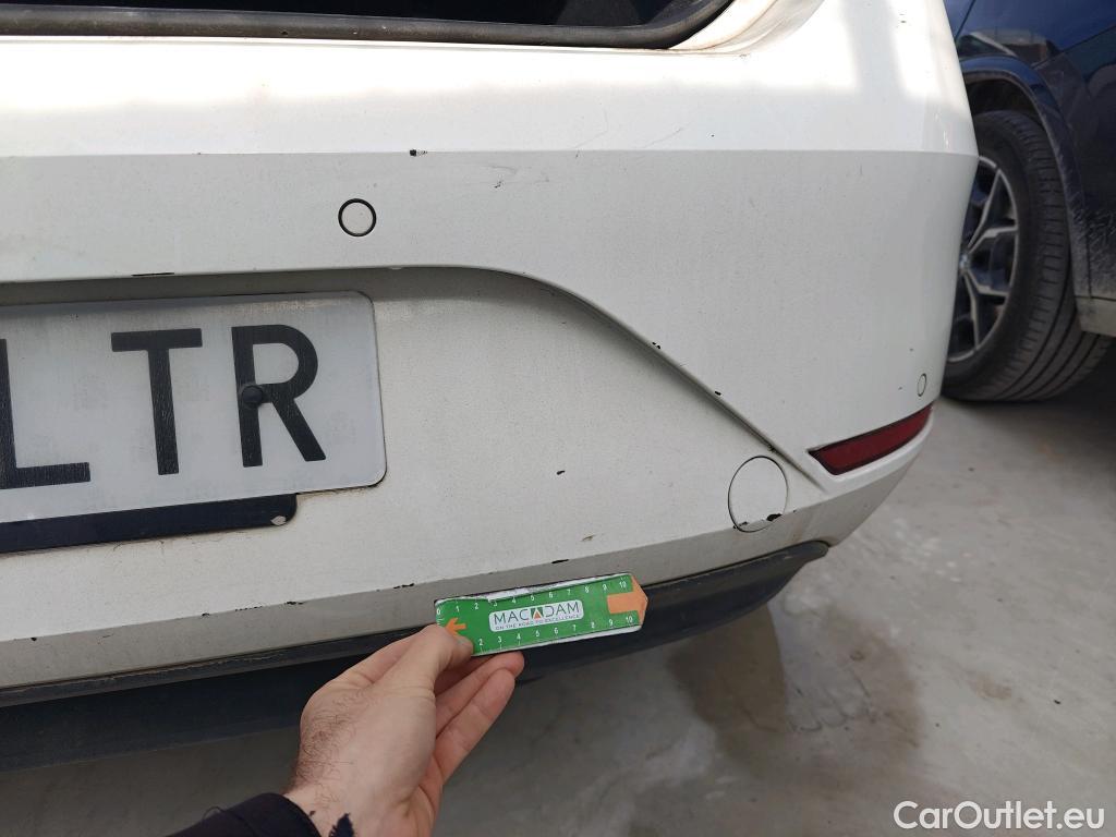  Land Rover  Discovery SEAT Nuevo León / 2020 / 5P / berlina con portón 2.0 TDI 85kW S&S Style Go (AC3) #66